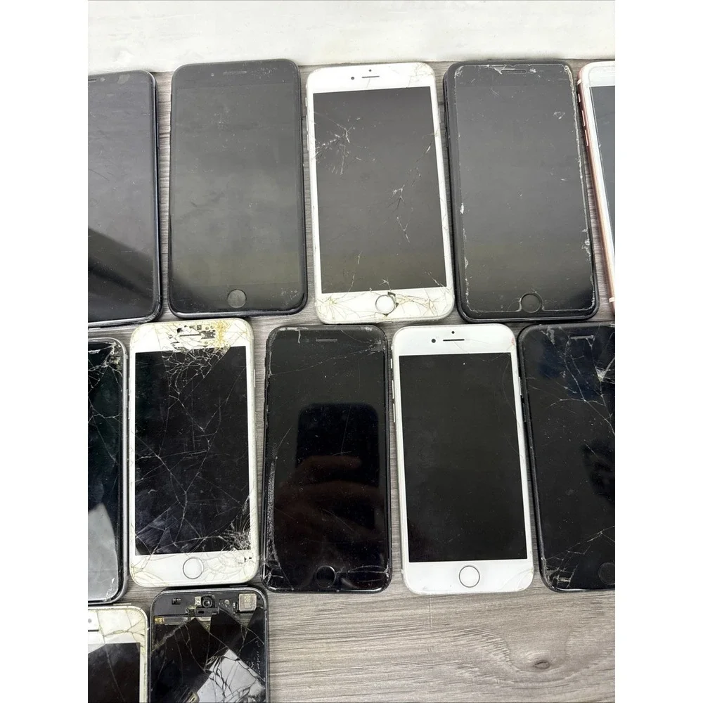Lot Of‎ 17 Genuine iPhones For Parts From iPhone 5 And Up